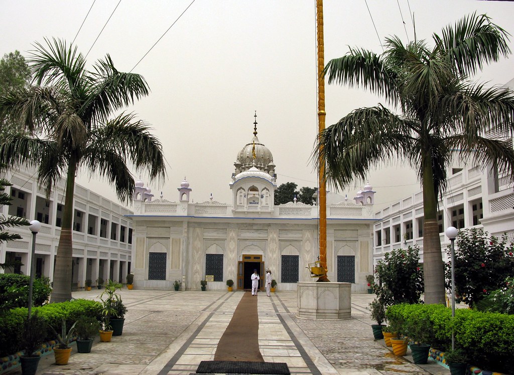 Gurdwara Sri Babay Nanki, Lahore exterior